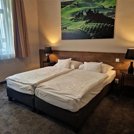 Garda Hotel Szombathely Buitenkant foto