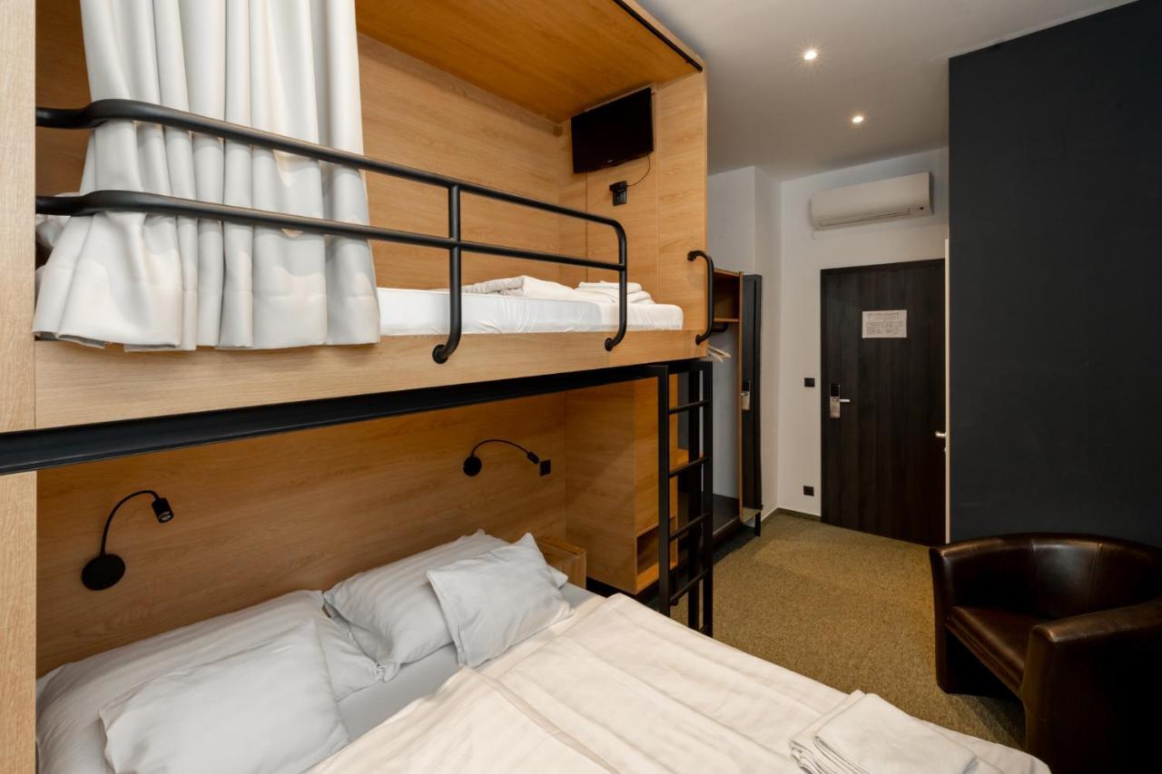 Garda Hotel Szombathely Buitenkant foto