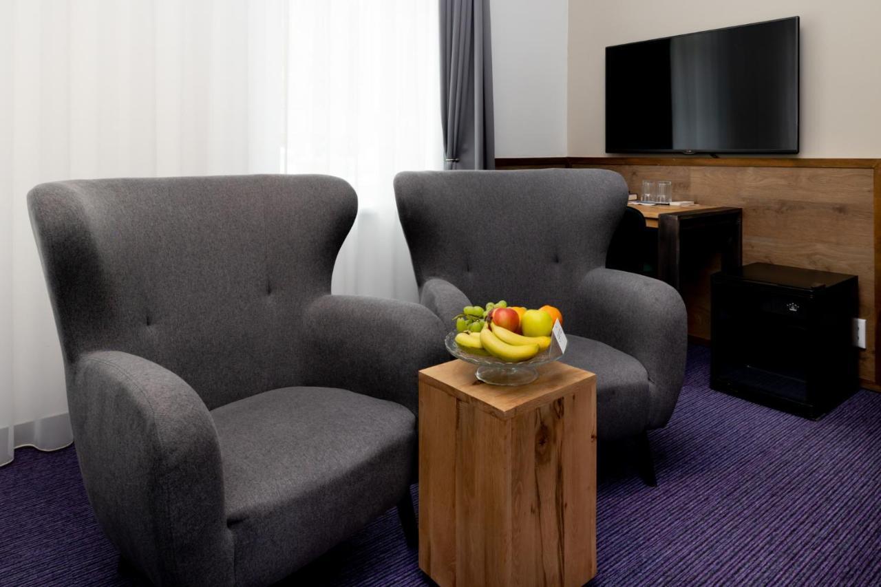 Garda Hotel Szombathely Buitenkant foto
