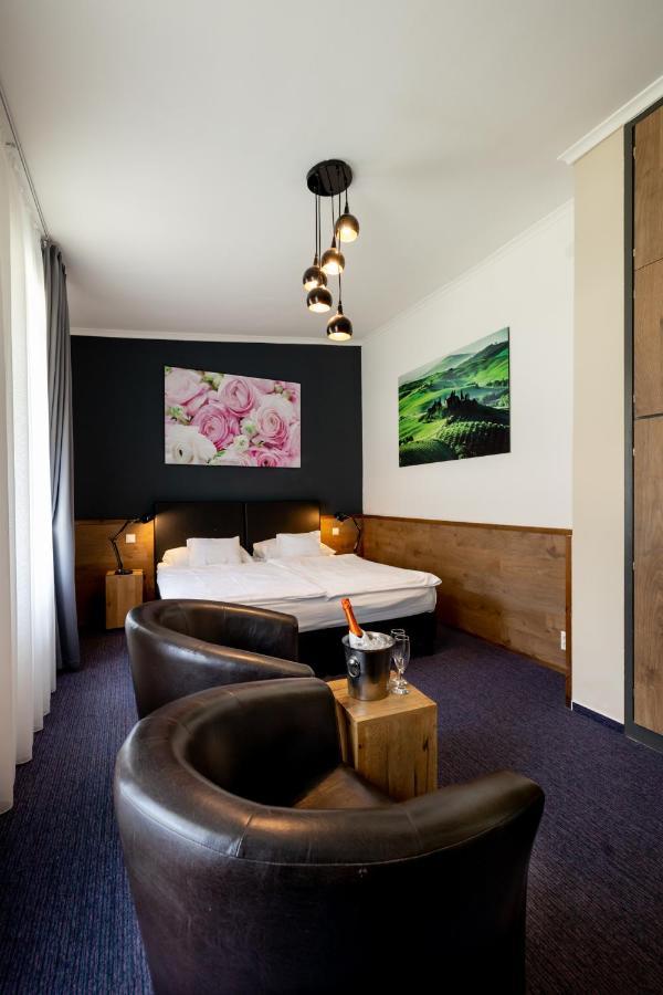 Garda Hotel Szombathely Buitenkant foto